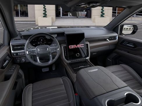 New 2026 GMC Yukon Denali Ultimate w/ LPO, Floor Liner Package AWD/4WD image 15