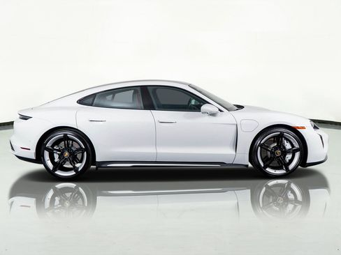 Used 2024 Porsche Taycan 4S w/ Premium Package image 5