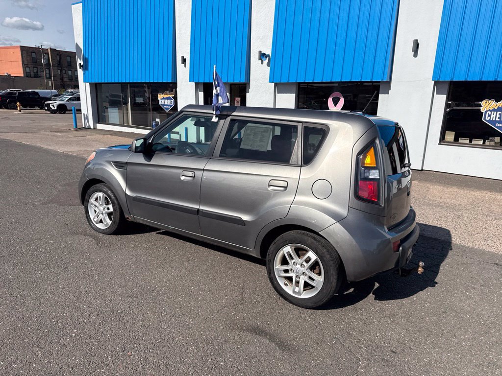 Used 2010 Kia Soul + FWD image 15