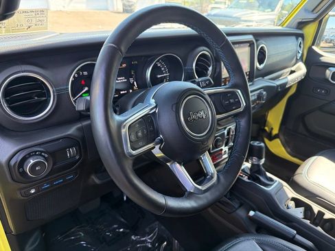 Used 2023 Jeep Wrangler Unlimited Rubicon 4xe w/ Cold Weather Group AWD/4WD image 22