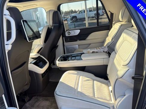 Used 2022 Lincoln Navigator L Black Label image 14