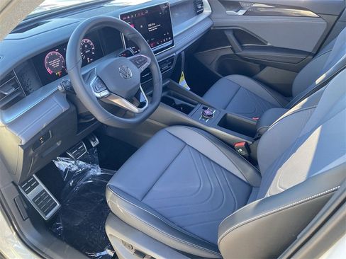 New 2026 Volkswagen Tiguan SE R-Line image 14