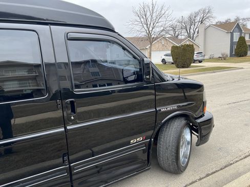 Used 2014 GMC Savana 1500 image 10