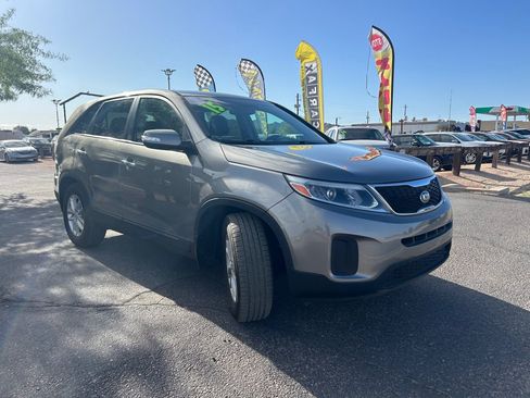 Used 2015 Kia Sorento LX FWD image 7