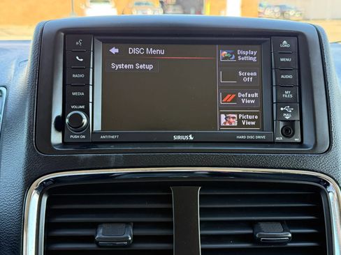 Used 2018 Dodge Grand Caravan SE w/ UConnect Hands-Free Group image 32