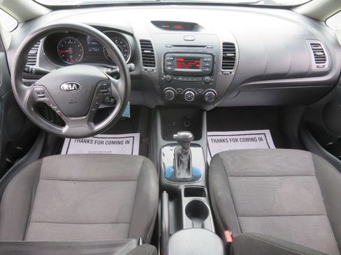 Used 2017 Kia Forte LX FWD image 13