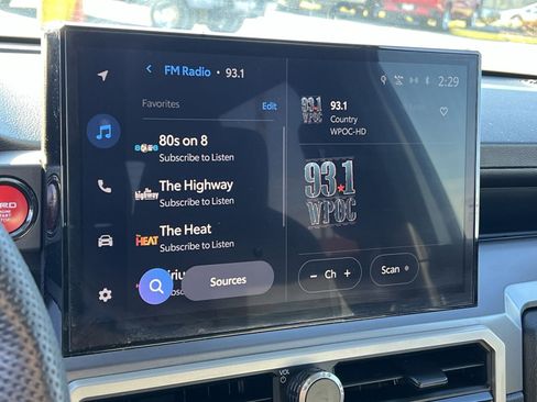 Used 2025 Toyota Tacoma TRD Off-Road image 18