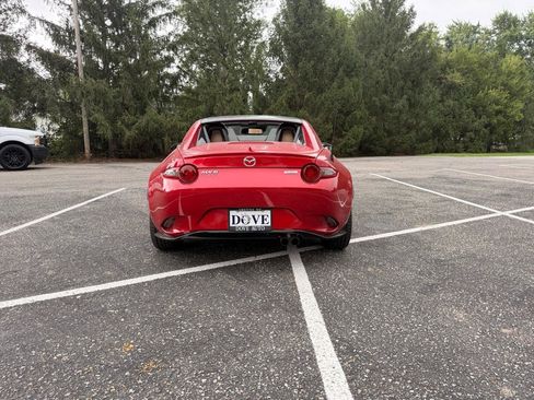 Used 2017 MAZDA MX-5 Miata RF Grand Touring w/ Appearance Package RWD image 9