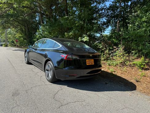 Used 2020 Tesla Model 3 Long Range AWD/4WD image 3