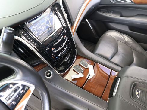 Used 2017 Cadillac Escalade Premium Luxury AWD/4WD image 44