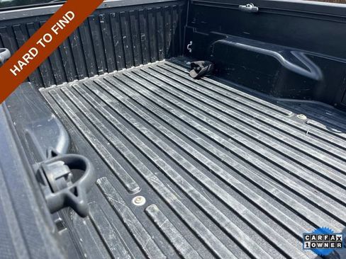 Used 2018 Toyota Tacoma SR w/ SR Convenience Package RWD image 12