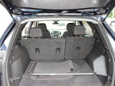 Used 2021 Chevrolet Equinox LT image 17