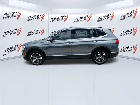Used 2018 Volkswagen Tiguan SEL image 6