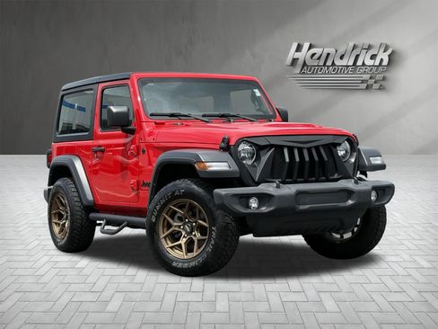Used 2024 Jeep Wrangler Sport AWD/4WD image 2