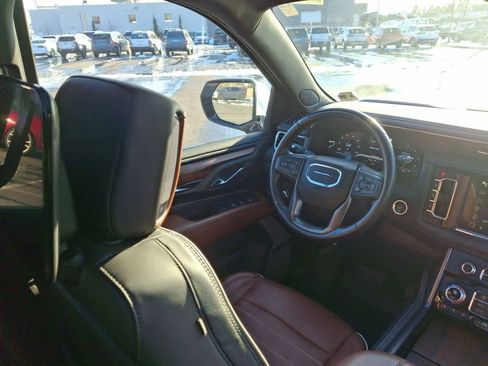 Used 2024 GMC Yukon Denali Ultimate image 15
