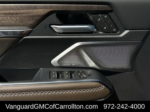 New 2026 GMC Acadia Denali Ultimate w/ LPO, Floor Liner Package AWD/4WD image 20