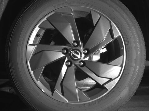Used 2025 Nissan Rogue SV FWD image 14
