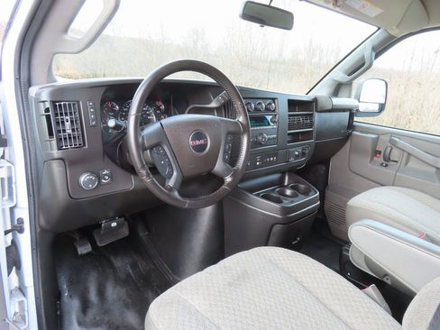 Used 2023 GMC Savana 2500 w/ Driver Convenience Package image 29