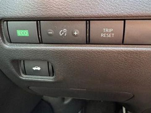 Certified 2025 Nissan Sentra S FWD image 22