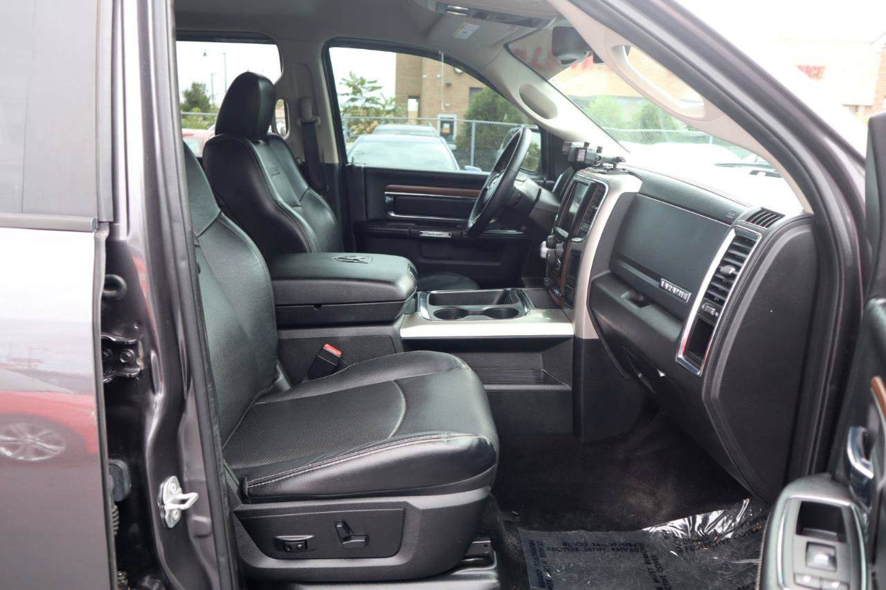 Used 2017 RAM 1500 Laramie w/ Convenience Group AWD/4WD image 9