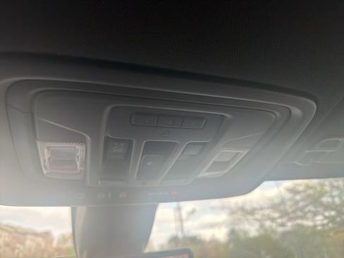 Used 2021 Chevrolet Silverado 1500 High Country w/ Technology Package image 8