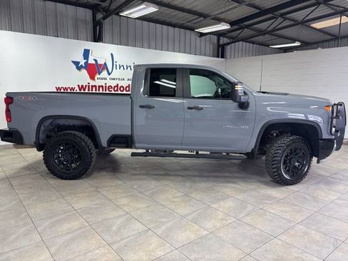 Used 2024 Chevrolet Silverado 2500 Custom w/ Custom Convenience Package image 6