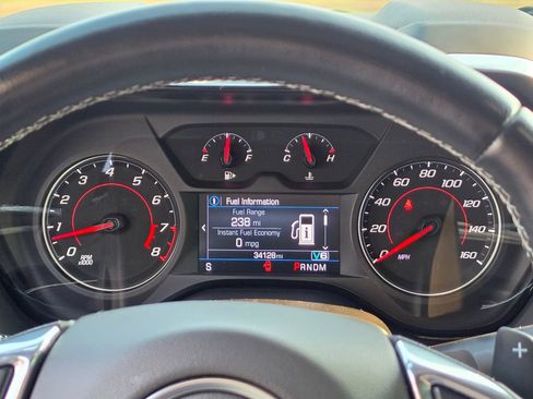Used 2023 Chevrolet Camaro LT RWD image 18