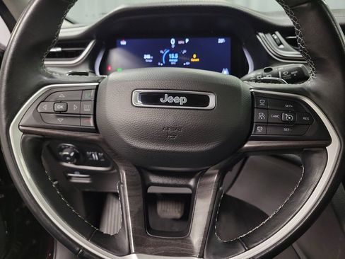 Used 2022 Jeep Grand Cherokee L Limited image 17