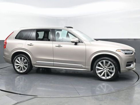 Used 2023 Volvo XC90 B6 Plus AWD/4WD image 8