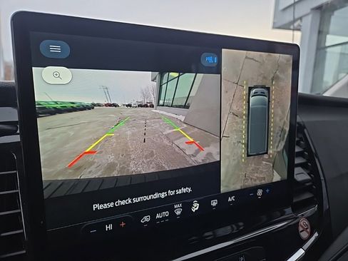 Used 2023 Ford Transit 350 XLT image 55