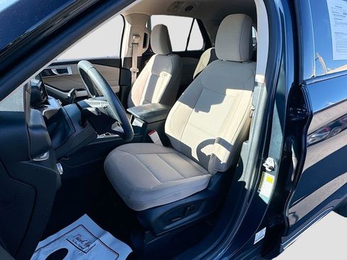Used 2022 Ford Explorer XLT image 20