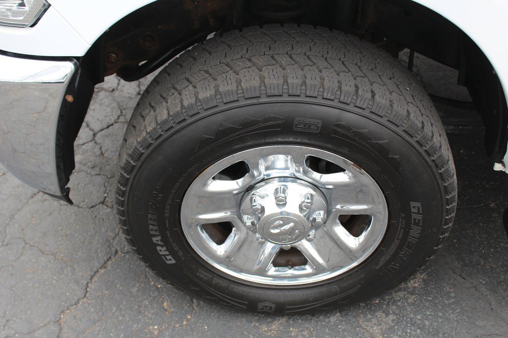 Used 2018 RAM 3500 Tradesman w/ Chrome Appearance Group AWD/4WD image 13