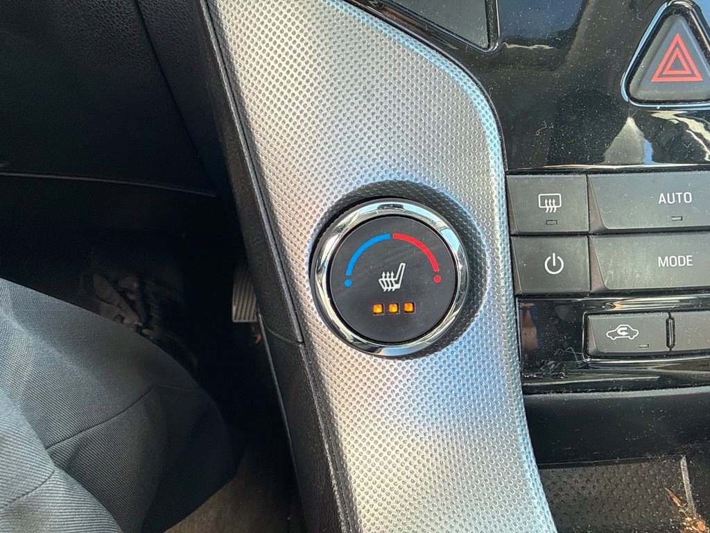 Used 2015 Chevrolet Cruze LTZ w/ Sun, Sound and Sport Package FWD image 14