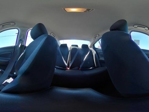 Used 2025 Nissan Versa SV FWD image 40