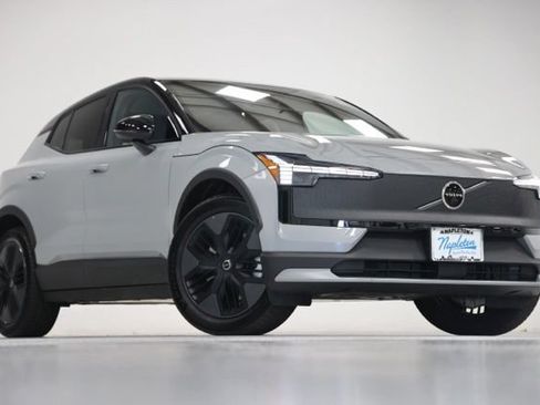Used 2026 Volvo EX30 Cross Country Ultra w/ Protection Package Premier AWD/4WD image 1