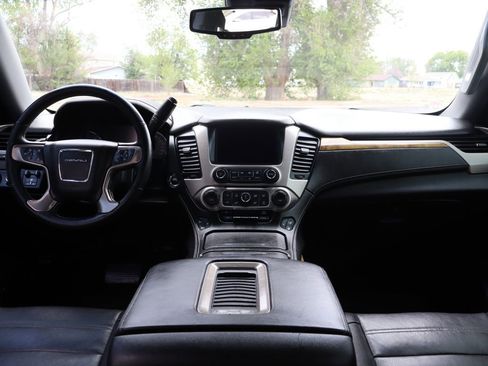 Used 2017 GMC Yukon Denali w/ Open Road Package AWD/4WD image 16