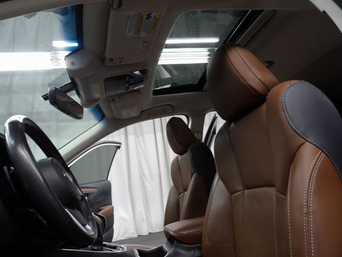 Used 2022 Subaru Outback Touring XT w/ Popular Package #2 image 10