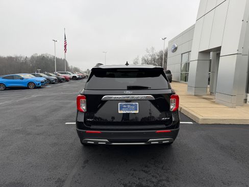 Certified 2023 Ford Explorer XLT w/ Equipment Group 202A image 7