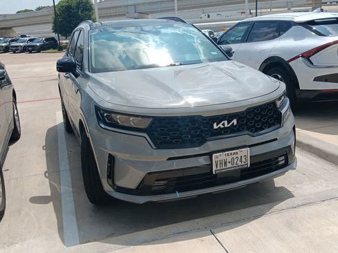 Certified 2023 Kia Sorento SX FWD image 12