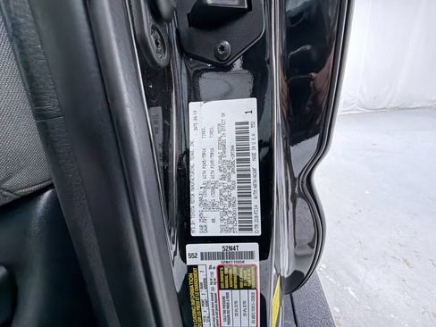 Certified 2019 Toyota Tacoma SR5 AWD/4WD image 15