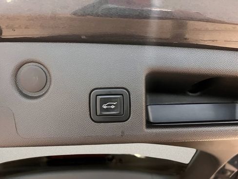 Certified 2022 Chevrolet Equinox Premier FWD image 10