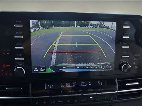Certified 2022 Toyota Sienna Limited FWD image 25