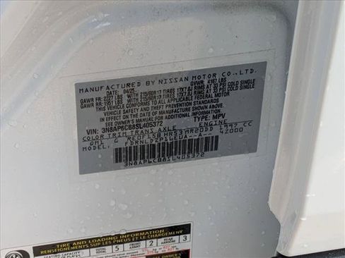 Used 2025 Nissan Kicks SV AWD/4WD image 15