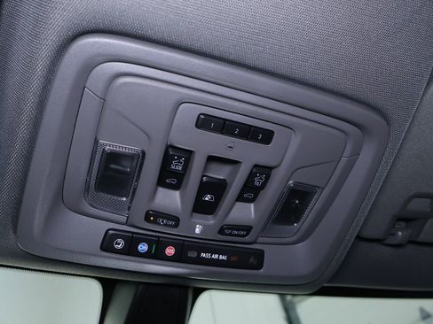 Used 2021 GMC Sierra 1500 Denali image 30