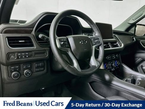 Used 2023 Chevrolet Suburban Z71 w/ Luxury Package AWD/4WD image 14
