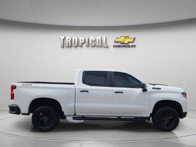 Used 2024 Chevrolet Silverado 1500 Custom Trail Boss w/ LPO, Dark Essentials Package AWD/4WD image 6