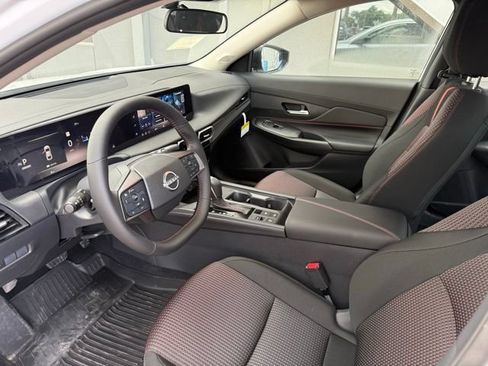 New 2026 Nissan Sentra SR w/ Floor Mat Package FWD image 17