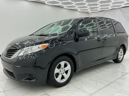 Used 2015 Toyota Sienna LE FWD image 6