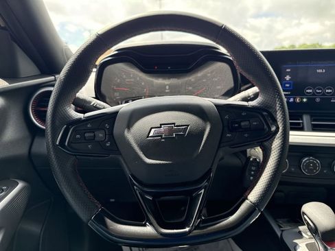 Used 2024 Chevrolet Trax RS w/ Driver Confidence Package FWD image 23