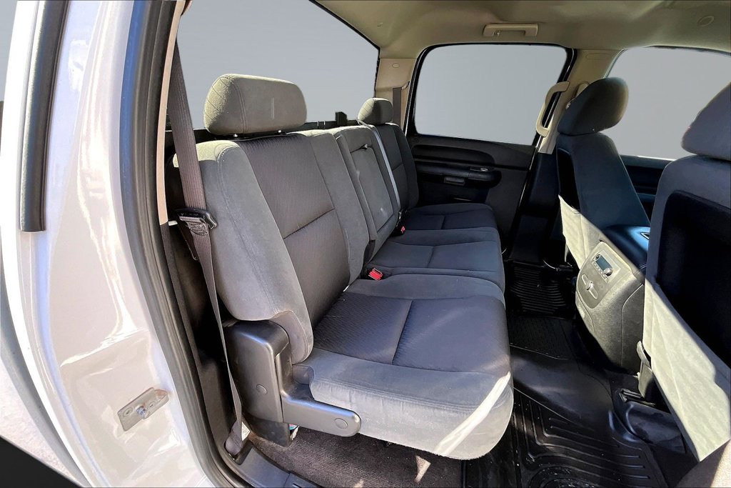 Used 2007 Chevrolet Silverado 2500 LT w/ 2LT Audio Package RWD image 17